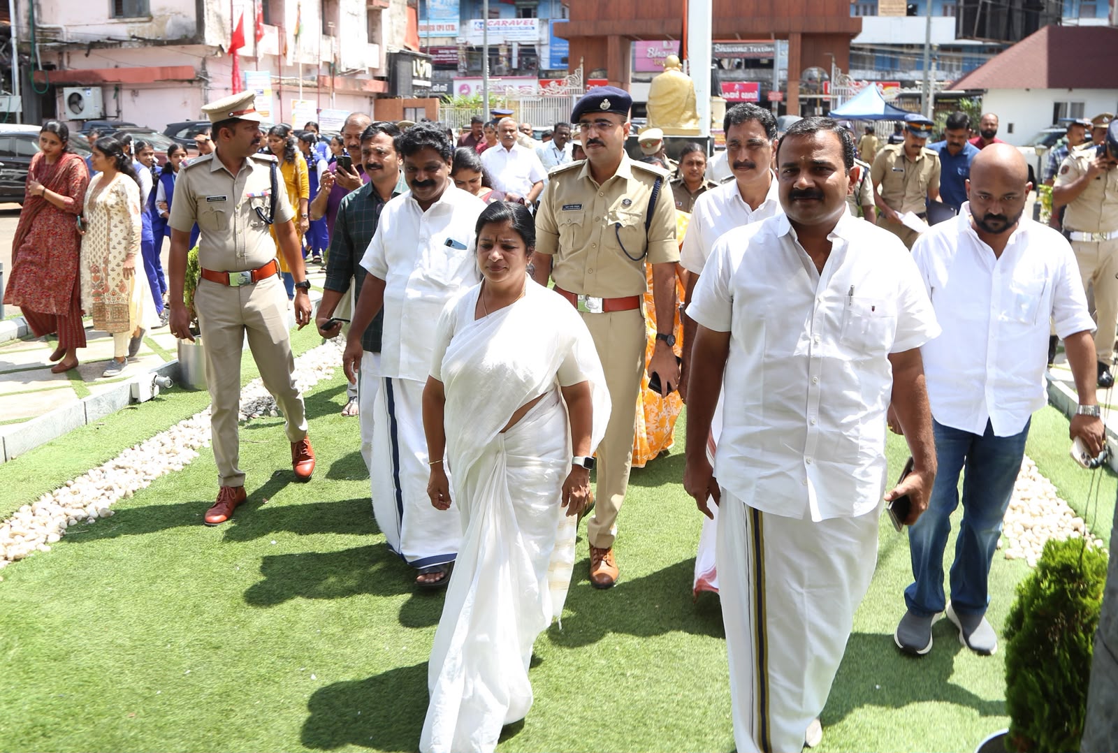 ഓപ്പറേഷൻ തൂഫാൻ ചിത്രം 1